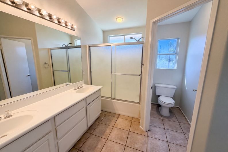 Photo 21 of 26 of 33825 Glenoaks Dr, Yucaipa, CA