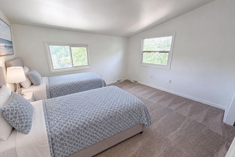 Photo 13 of 23 of 519 N Gilbert St, Castle Rock, CO