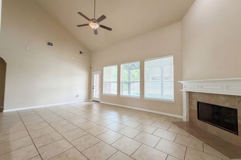 Photo 11 of 24 of 20192 Southwood Oaks Dr, Porter, TX
