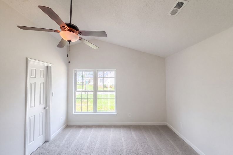 Photo 4 of 17 of 2110 Carlisle Way, High Point, NC