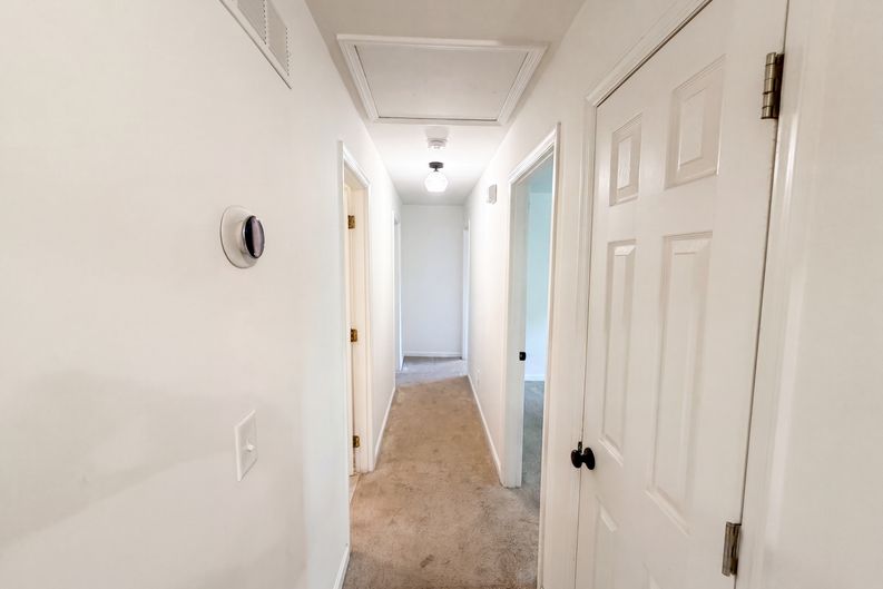 Photo 10 of 21 of 509 Spring Park Dr, Canton, GA