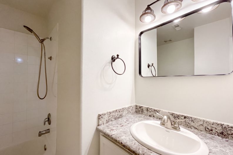 Photo 15 of 16 of 21714 Falcongate Ct, Humble, TX