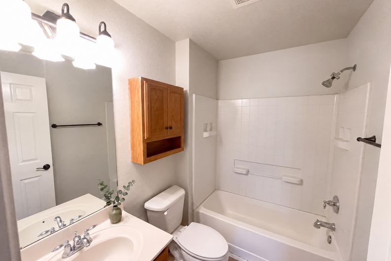 Photo 12 of 21 of 8222 Grissom Cir, San Antonio, TX