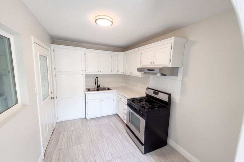 Photo 17 of 20 of 17787 Ivy Ave, Fontana, CA