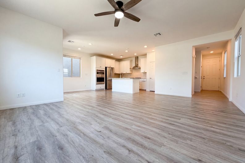 Photo 6 of 22 of 6238 Ashley Hills Ave, Las Vegas, NV