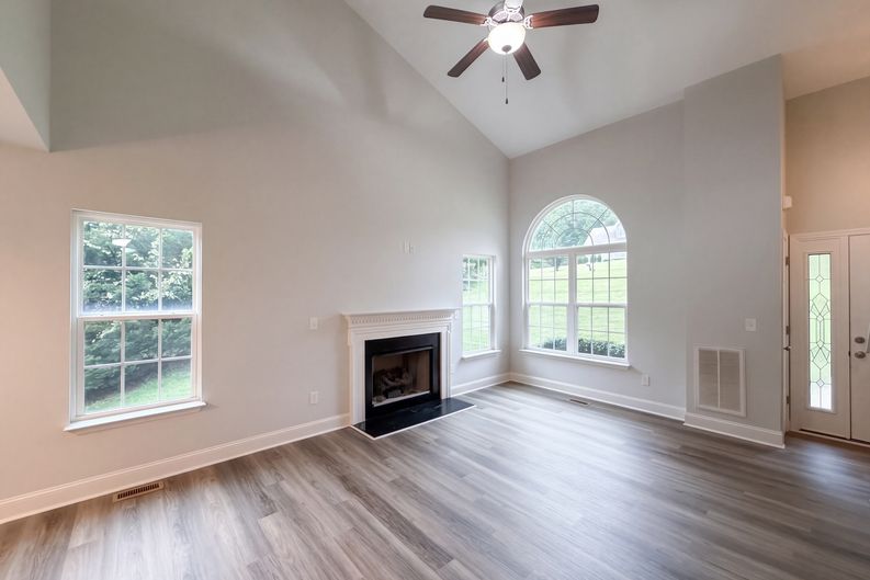 Photo 9 of 33 of 117 Sundance Cir, Statesville, NC