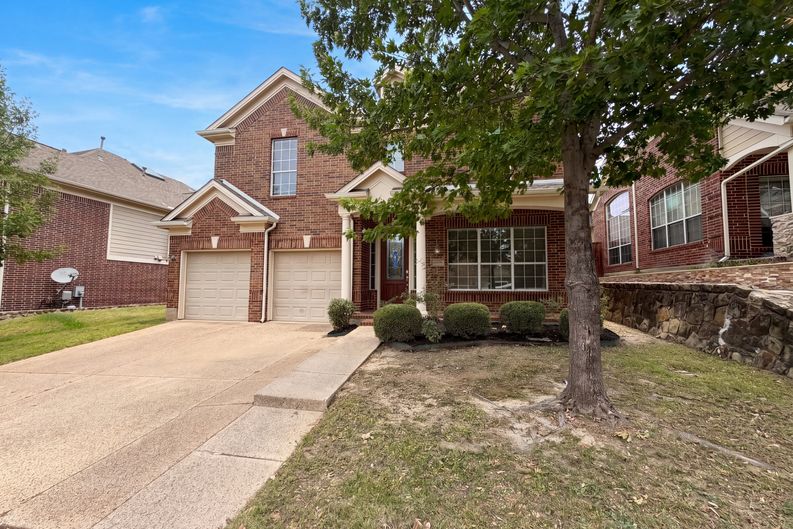 Photo 27 of 32 of 10330 Sandbar Dr, Irving, TX