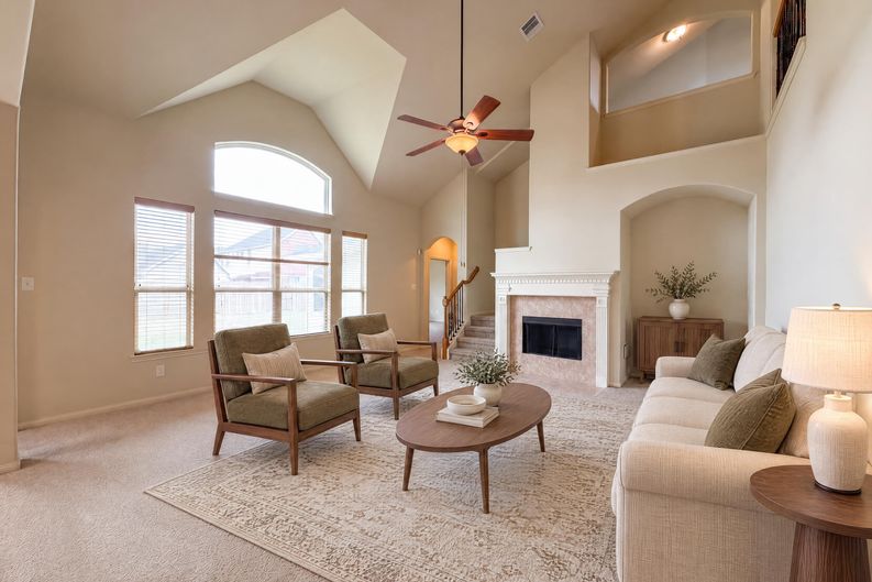 Photo 3 of 25 of 4710 Autumn Pine Ln, Houston, TX