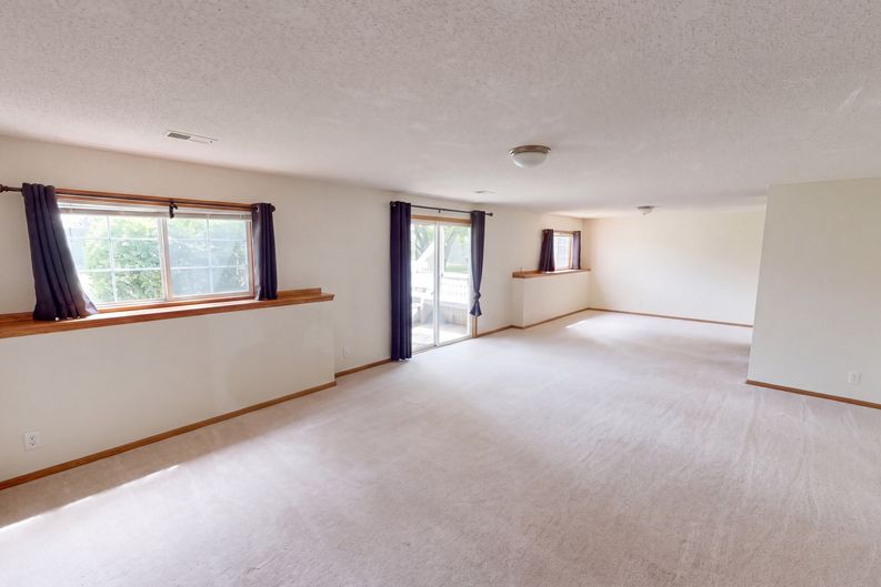 Photo 31 of 41 of 6505 E 44th St N, Bel Aire, KS