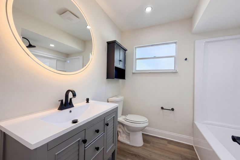 Photo 13 of 22 of 8351 Kipling Ct, Jacksonville, FL