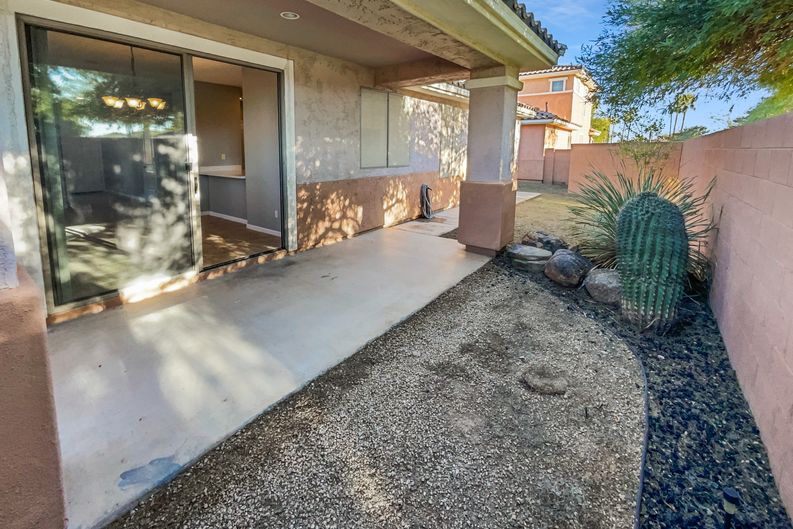 Photo 7 of 33 of 13613 W Cypress St, Goodyear, AZ