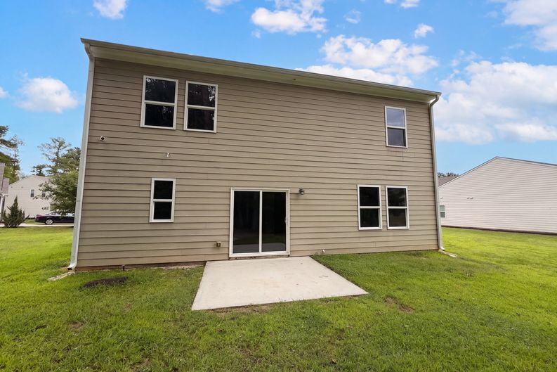 Photo 5 of 27 of 8618 Blair Ct, Douglasville, GA