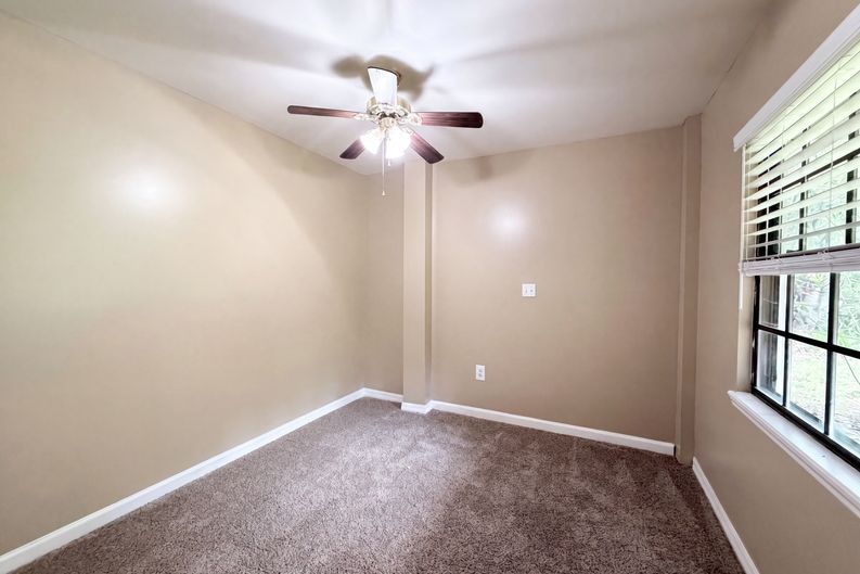 Photo 10 of 18 of 94 Conifer Cir, Middleburg, FL
