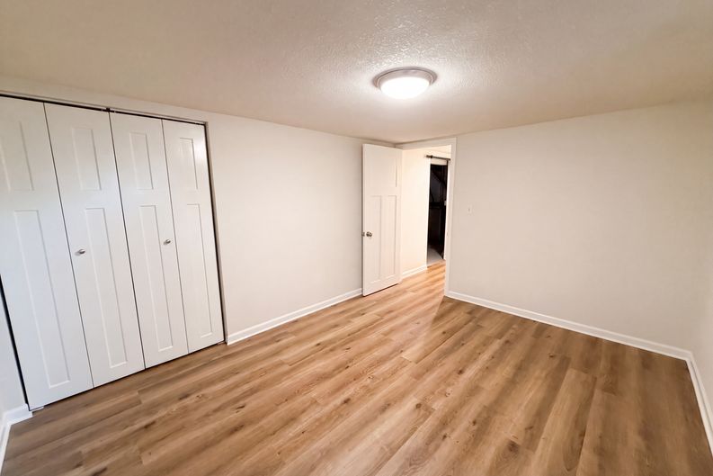 Photo 14 of 25 of 2084 Hillview Rd, Mounds View, MN