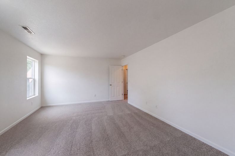 Photo 17 of 25 of 34050 SE Sturgeon St, Scappoose, OR