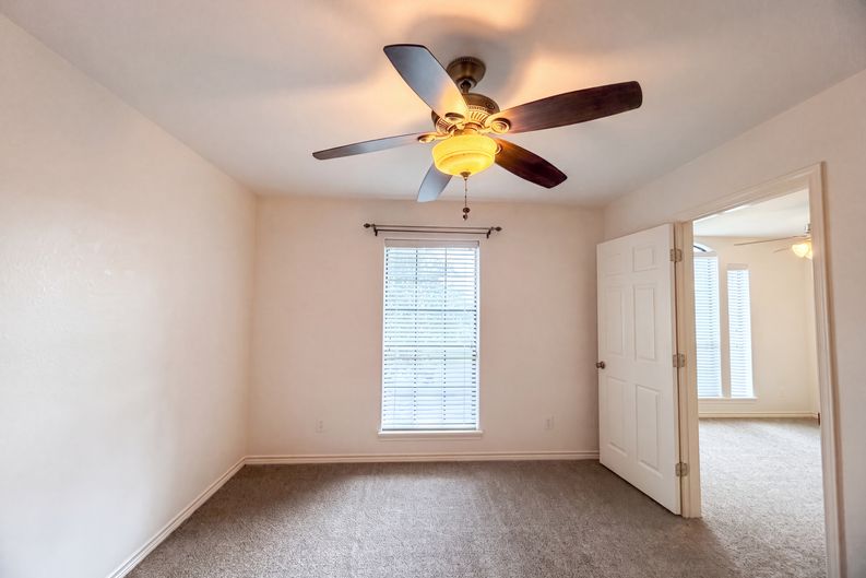 Photo 13 of 53 of 14925 Beal Dr, Corpus Christi, TX