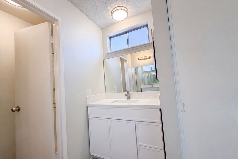 Photo 19 of 26 of 648 Brentwood Ave, Upland, CA