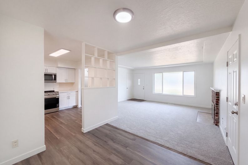 Photo 7 of 21 of 465 SW 139th Ave, Beaverton, OR