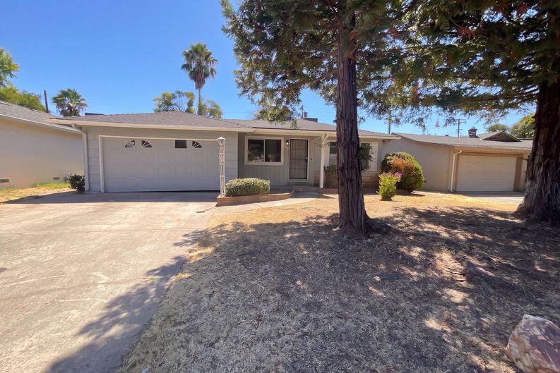 Photo 19 of 20 of 3008 Lerwick Rd, Sacramento, CA