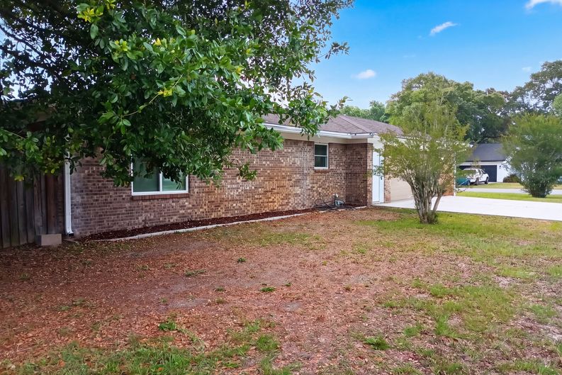 Photo 19 of 22 of 7746 Grundy St, Pensacola, FL
