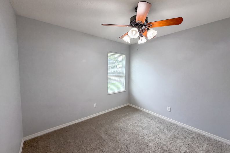 Photo 17 of 24 of 12902 Scout Ct, Grand Island, FL