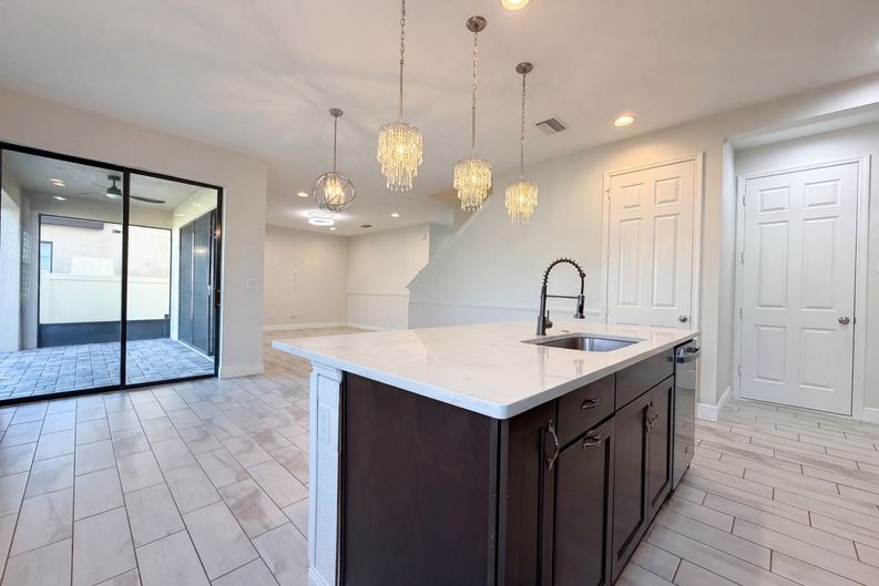 Photo 11 of 33 of 12643 Horseshoe Bend Dr, Lithia, FL