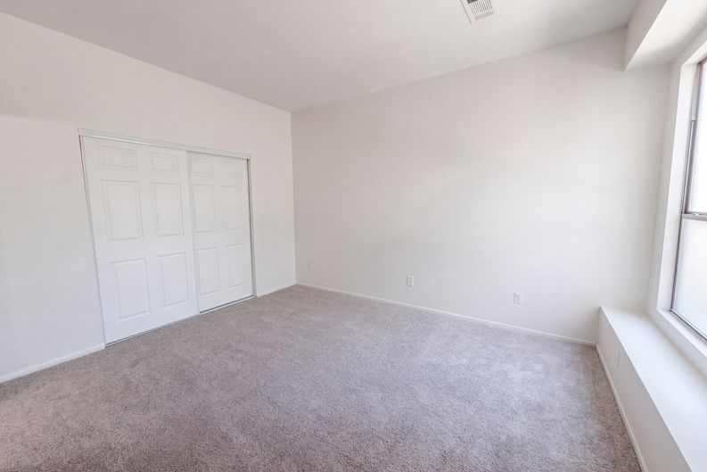 Photo 7 of 18 of 1610 Perma Dr NE, Rio Rancho, NM