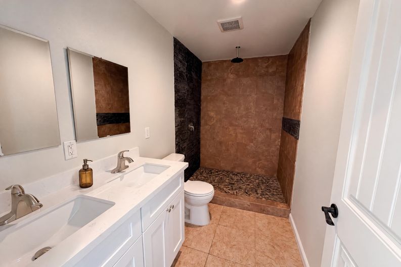 Photo 13 of 19 of 14100 Nightshade Rd, Apple Valley, CA