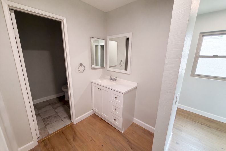 Photo 18 of 30 of 10781 Portobelo Dr, San Diego, CA