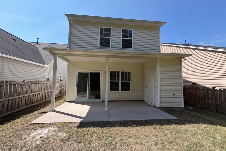 Photo 5 of 24 of 815 Parnell Ct, Columbia, SC