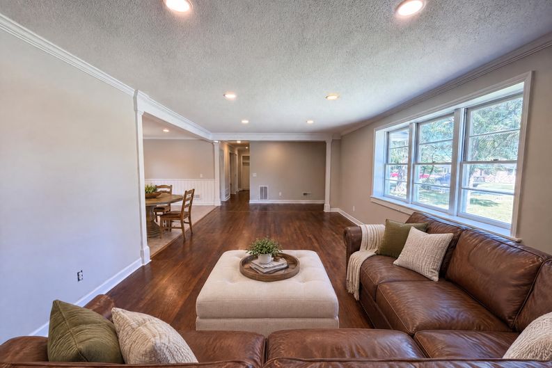 Photo 9 of 24 of 1817 Neptune Dr, Columbia, SC