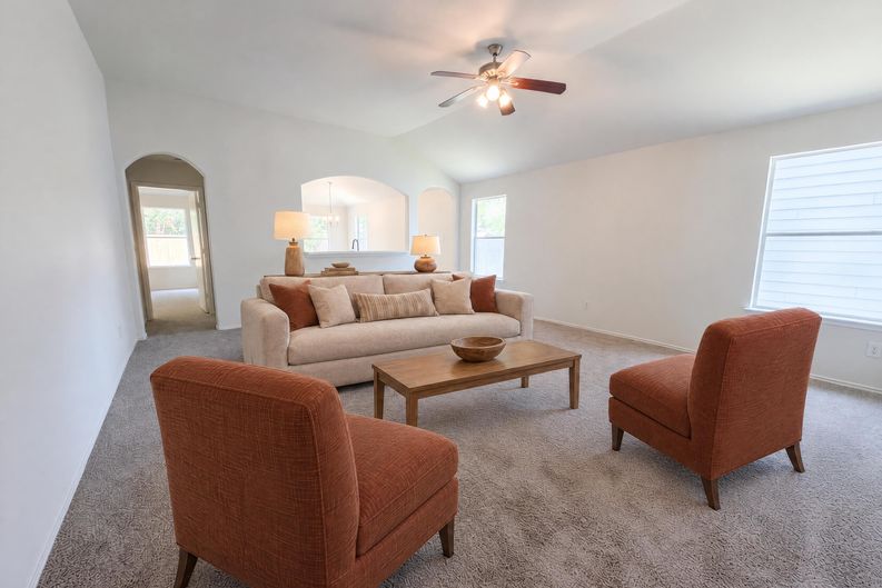 Photo 8 of 23 of 7435 Kennemer Dr, Humble, TX