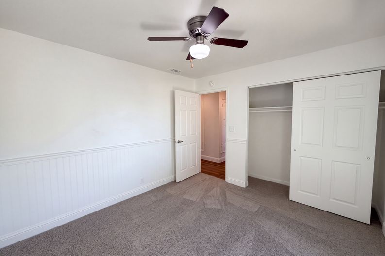 Photo 13 of 18 of 5208 Fernwood Way, Sacramento, CA