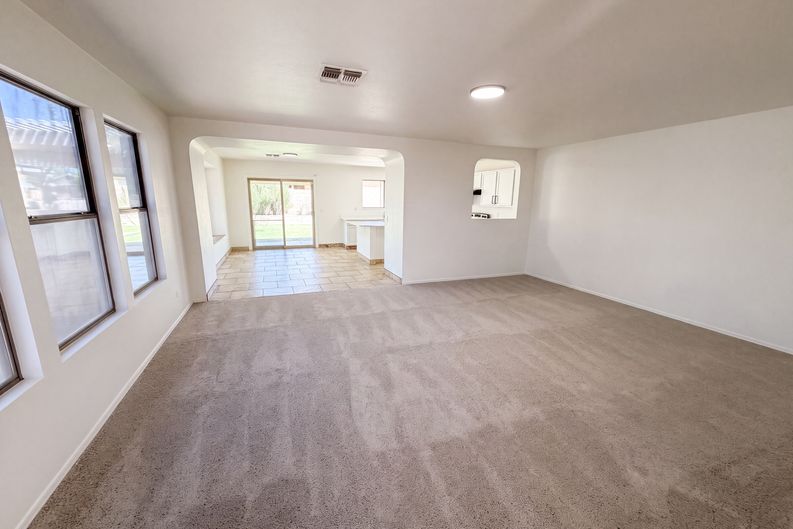 Photo 3 of 20 of 5596 W Cortaro Crossing Dr, Tucson, AZ