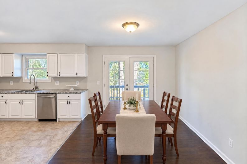 Photo 3 of 17 of 1400 NW 65th Ter, Kansas City, MO