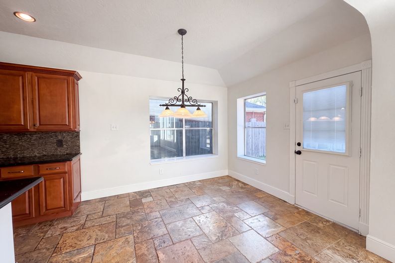 Photo 11 of 26 of 23130 Willow Canyon Dr, Katy, TX