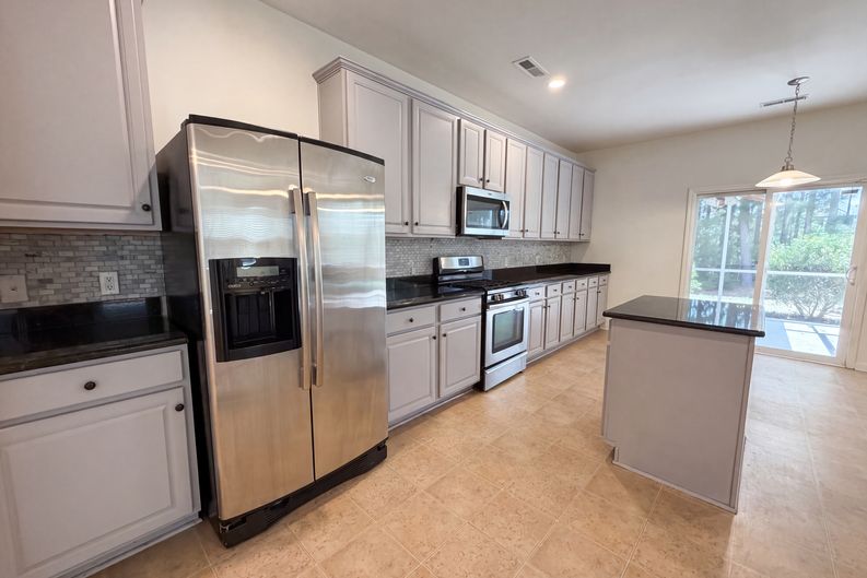 Photo 9 of 28 of 252 Cameron St, Summerville, SC