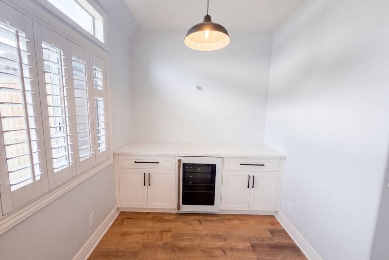 Photo 9 of 21 of 18743 Chapel Ln, Huntington Beach, CA