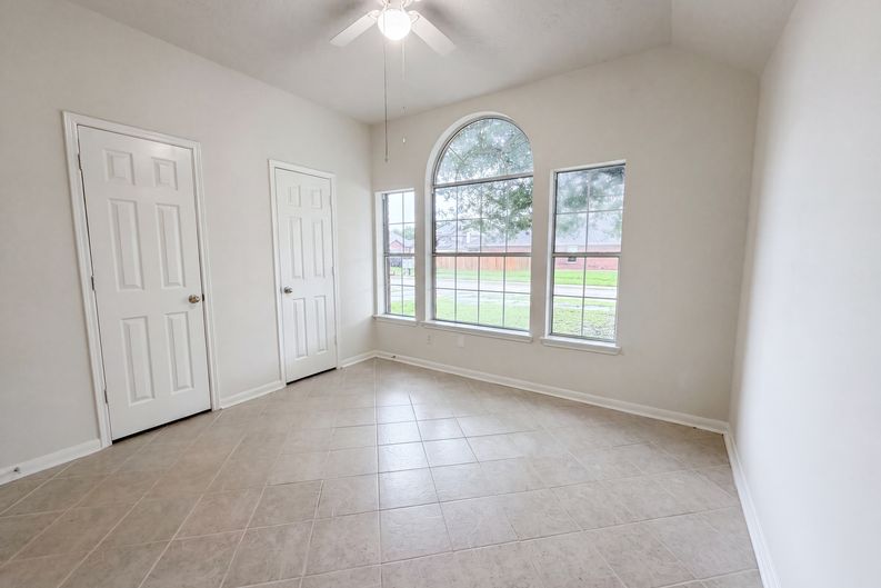 Photo 8 of 21 of 2127 Hannover Way, Spring, TX
