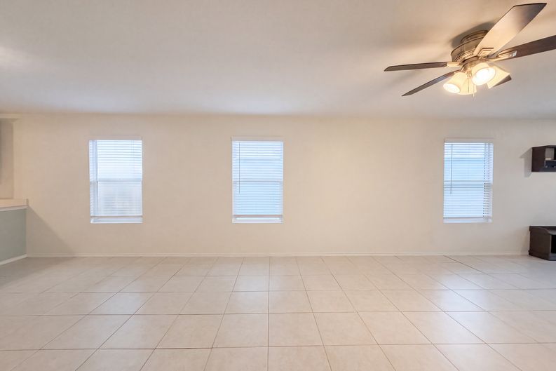 Photo 12 of 20 of 5832 Timber Point Dr, Princeton, TX