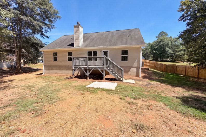Photo 18 of 20 of 249 Clearwater Dr, Monroe, GA