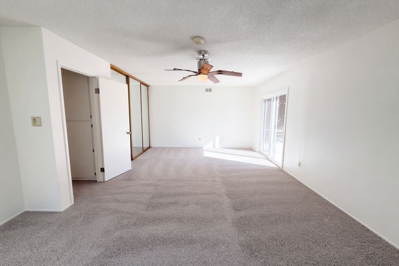 Photo 13 of 36 of 6800 Havenhurst Dr, Sacramento, CA