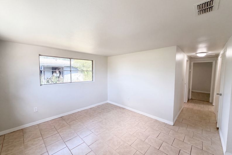 Photo 8 of 17 of 2213 Bouyer St, Lake Wales, FL