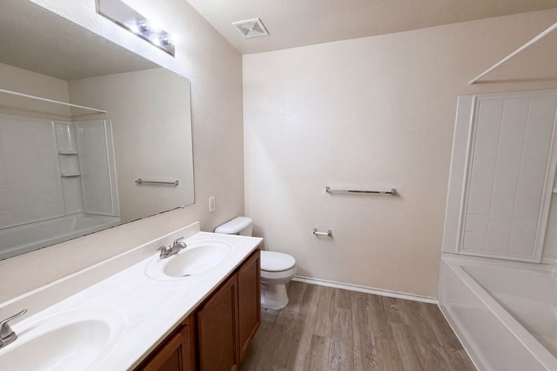 Photo 19 of 23 of 2904 Lake Vista Dr, Wylie, TX