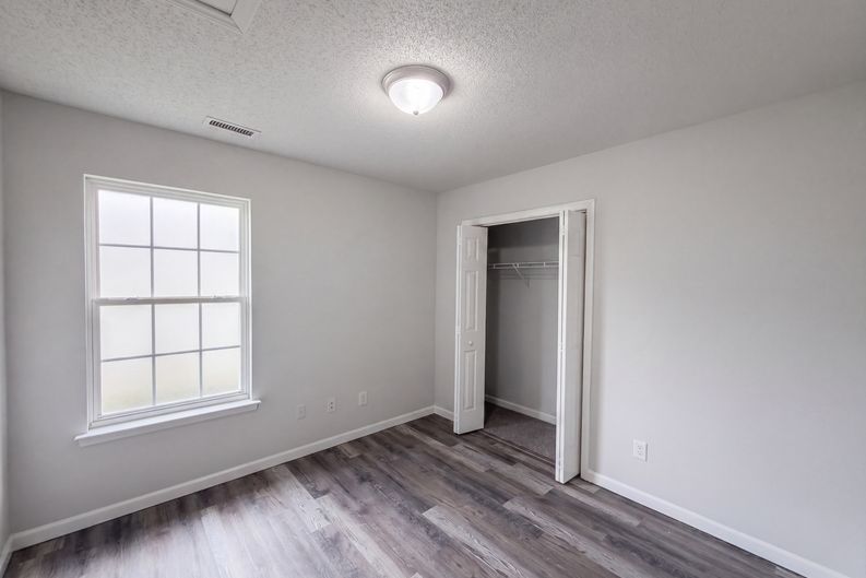 Photo 6 of 17 of 5809 Weddington Rd, Raleigh, NC