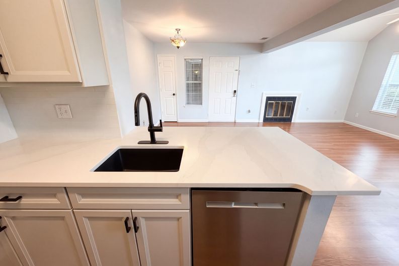 Photo 10 of 19 of 6702 S Ivy Way, Centennial, CO