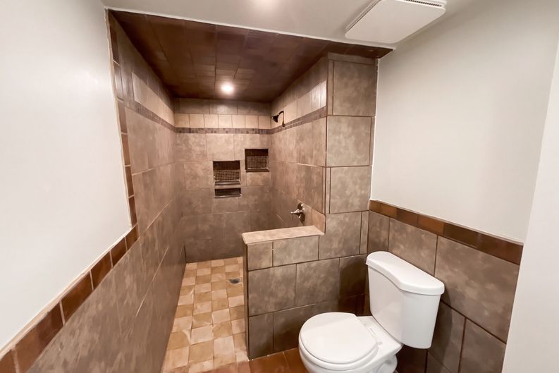 Photo 9 of 23 of 4253 E Vineyard Rd, Phoenix, AZ