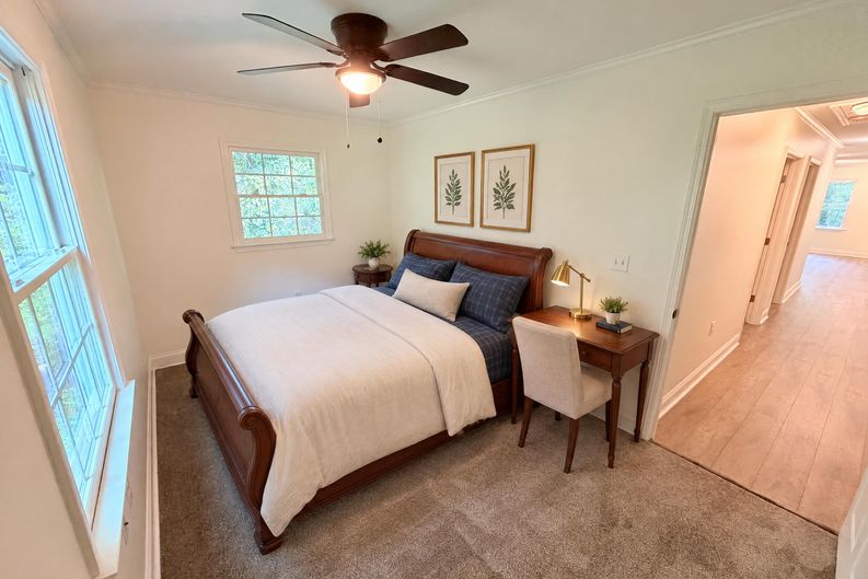 Photo 14 of 22 of 2674 Skylane Dr, Marietta, GA