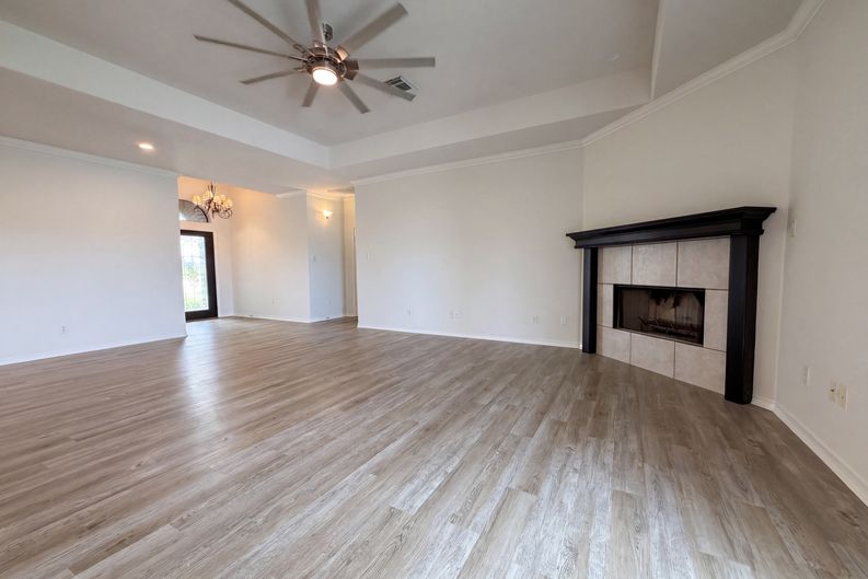 Photo 7 of 20 of 6041 King Trl, Corpus Christi, TX