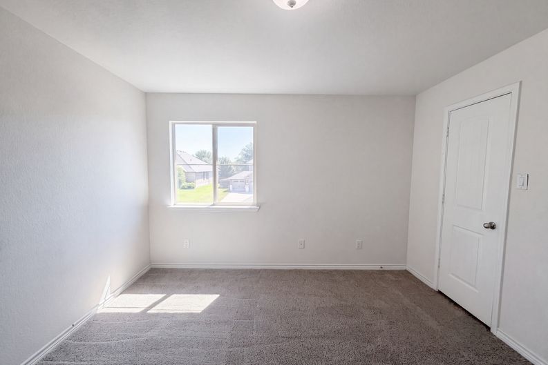 Photo 13 of 19 of 5614 Fenton Ln, Belton, TX